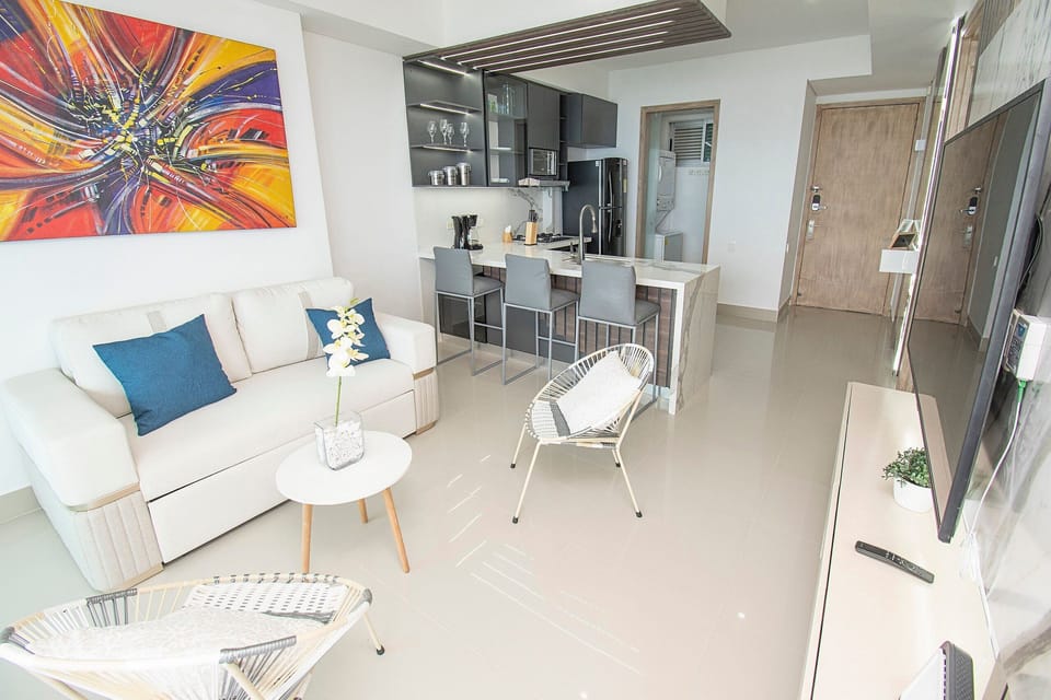 Apartment | Living area | Flat-screen TV
