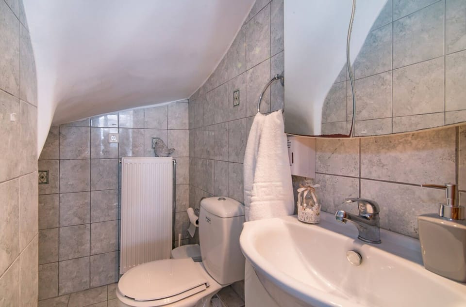 House | 2 bedrooms, soundproofing, Internet