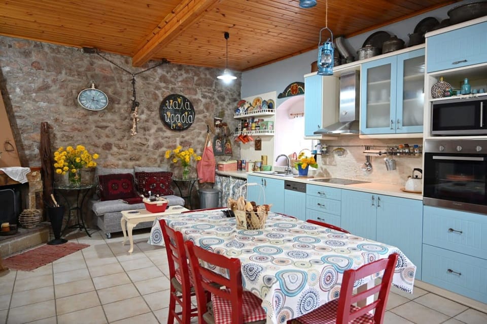 House | 5 bedrooms, Internet