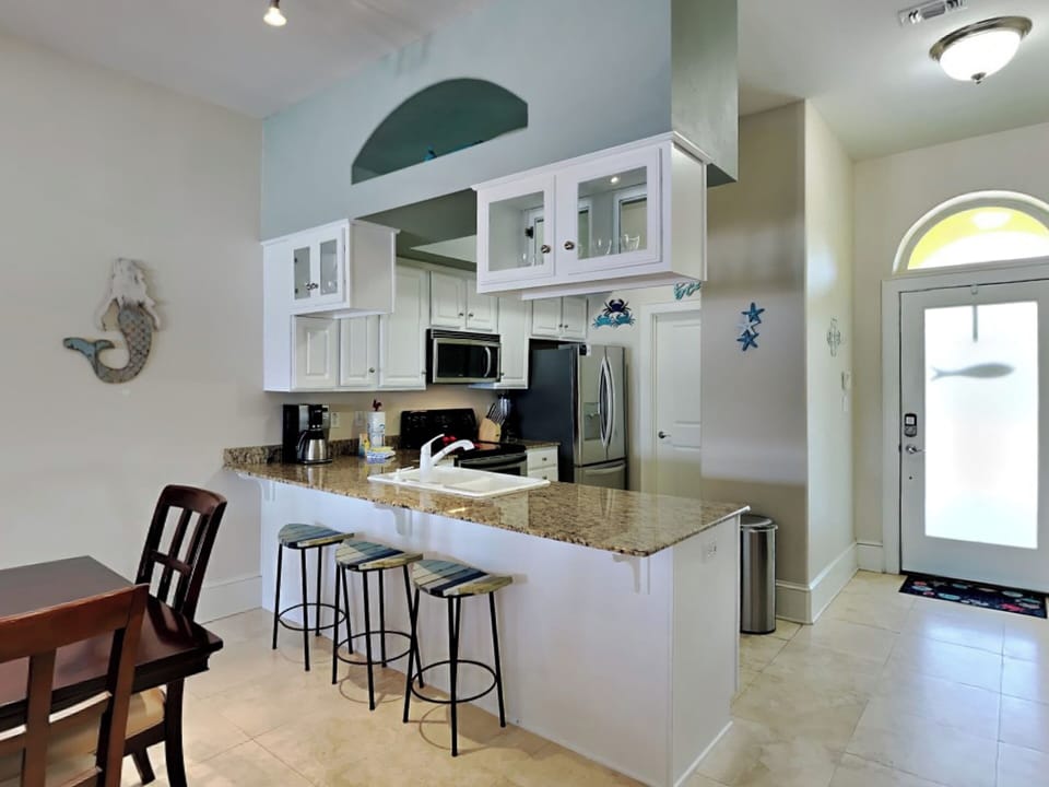 Studio (3 Bedrooms) | Property amenity