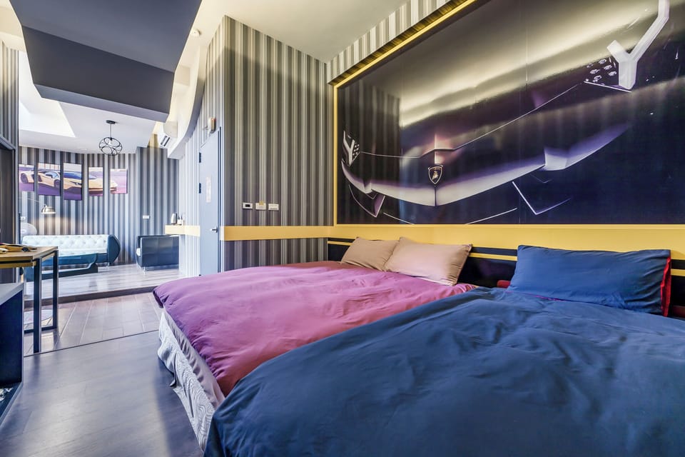 Triple Room, Bathtub | Individually decorated, individually furnished, free WiFi, bed sheets