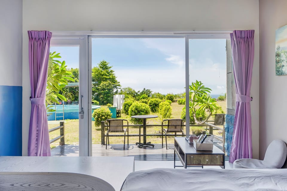 Double Room with Sea View and Balcony | Blackout drapes, free WiFi, bed sheets