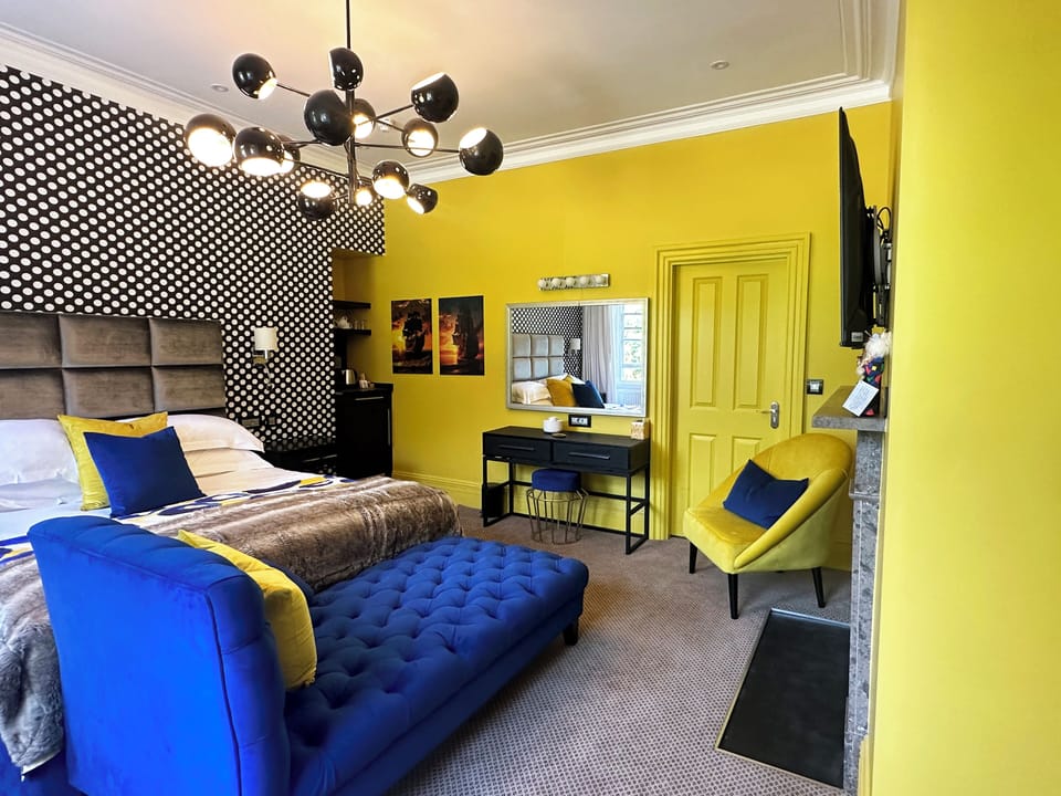 11 bedrooms, premium bedding, Select Comfort beds, in-room safe