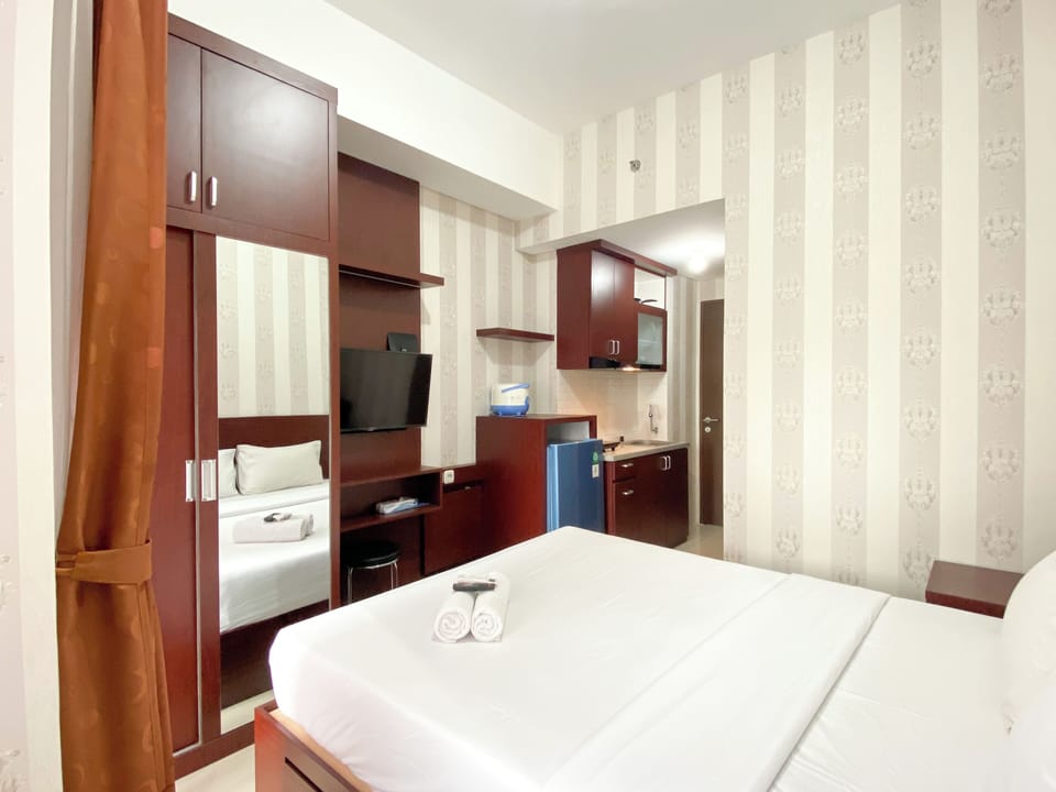 Well Furnished Studio Apartment At Transpark Juanda Bekasi Timur Apartment in West Java