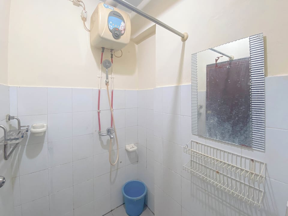Homey 2Br Apartment Gateway Ahmad Yani Cicadas Apartment in Bandung