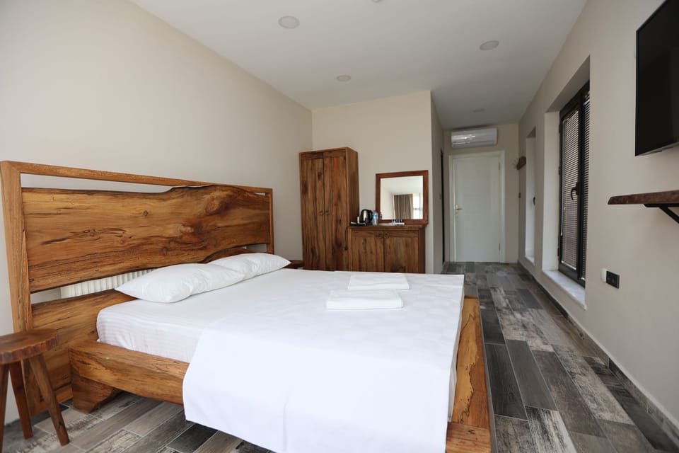 Family Double Room | Egyptian cotton sheets, premium bedding, free WiFi, bed sheets