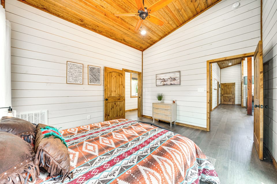 House (2 Bedrooms) | Interior