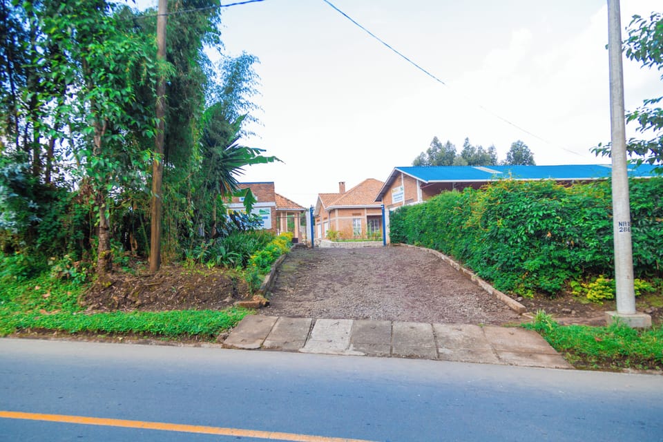 Apartment, 2 Bedrooms | Front of property