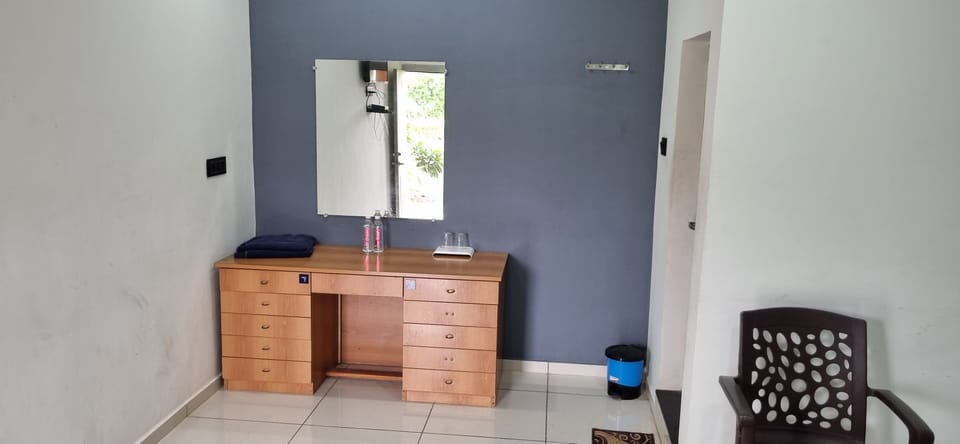 Luxury Double Room, Garden View | Individually decorated, individually furnished, free WiFi