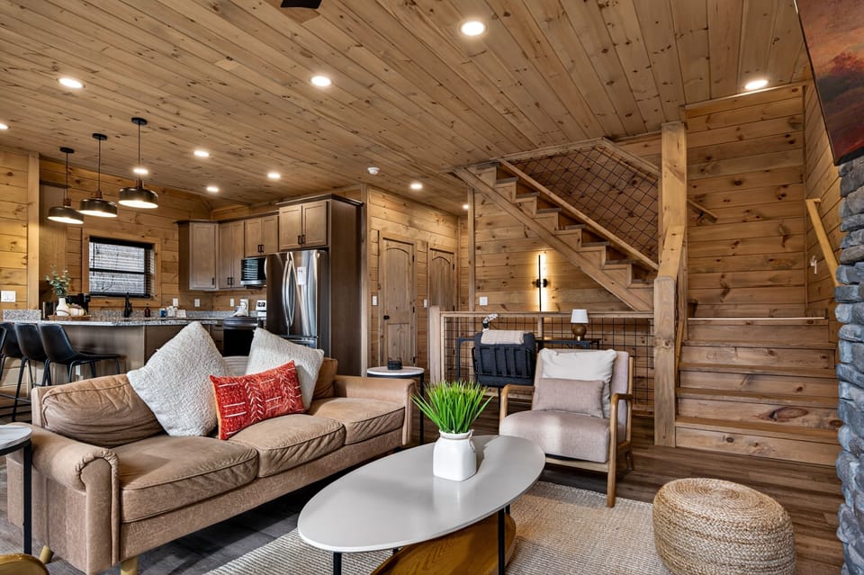 Cabin, 4 Bedrooms | Living area | Smart TV