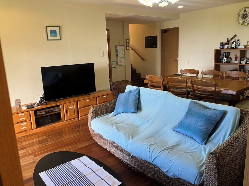 Deluxe Duplex, Ocean View | Living area