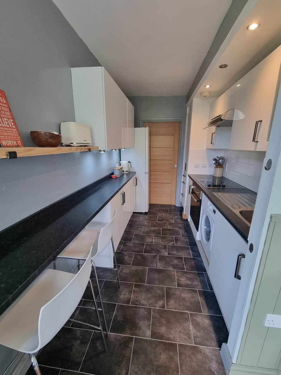Apartment | Private kitchen | Fridge, microwave, oven, stovetop