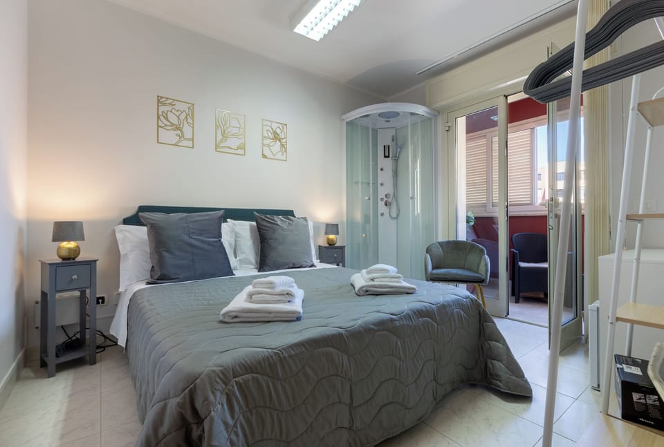 Economy Double or Twin Room, City View | Memory foam beds, in-room safe, desk, laptop workspace