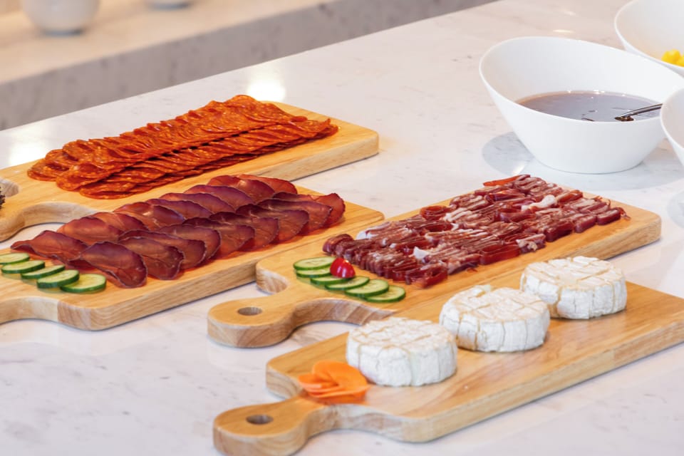 Daily buffet breakfast for a fee
