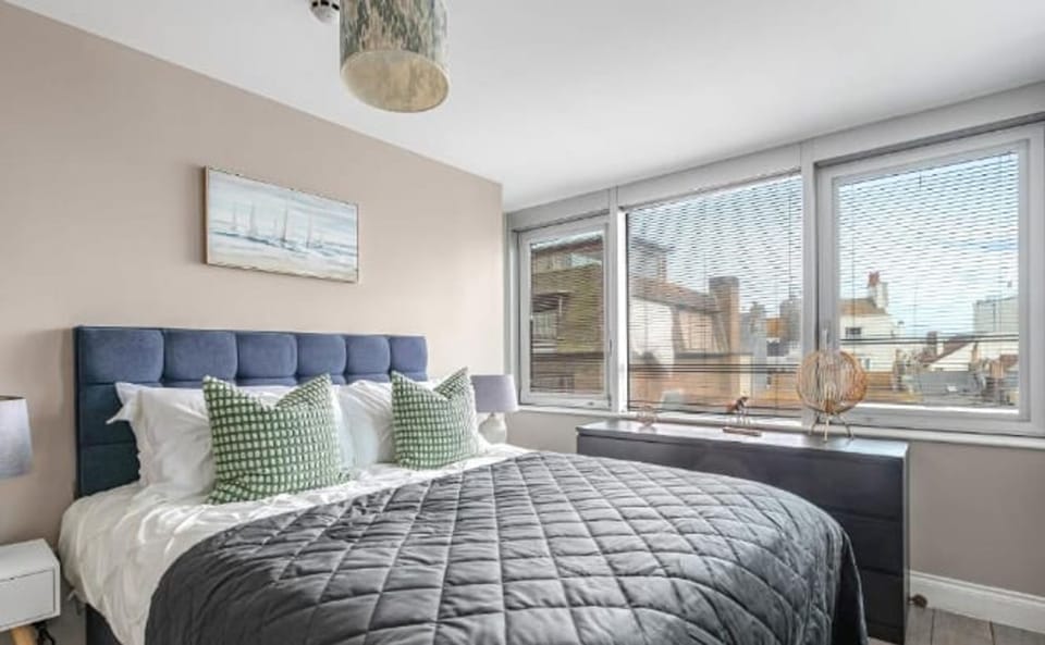 Modern Comfy 5 Location Few Steps From Pier Apartment in Brighton