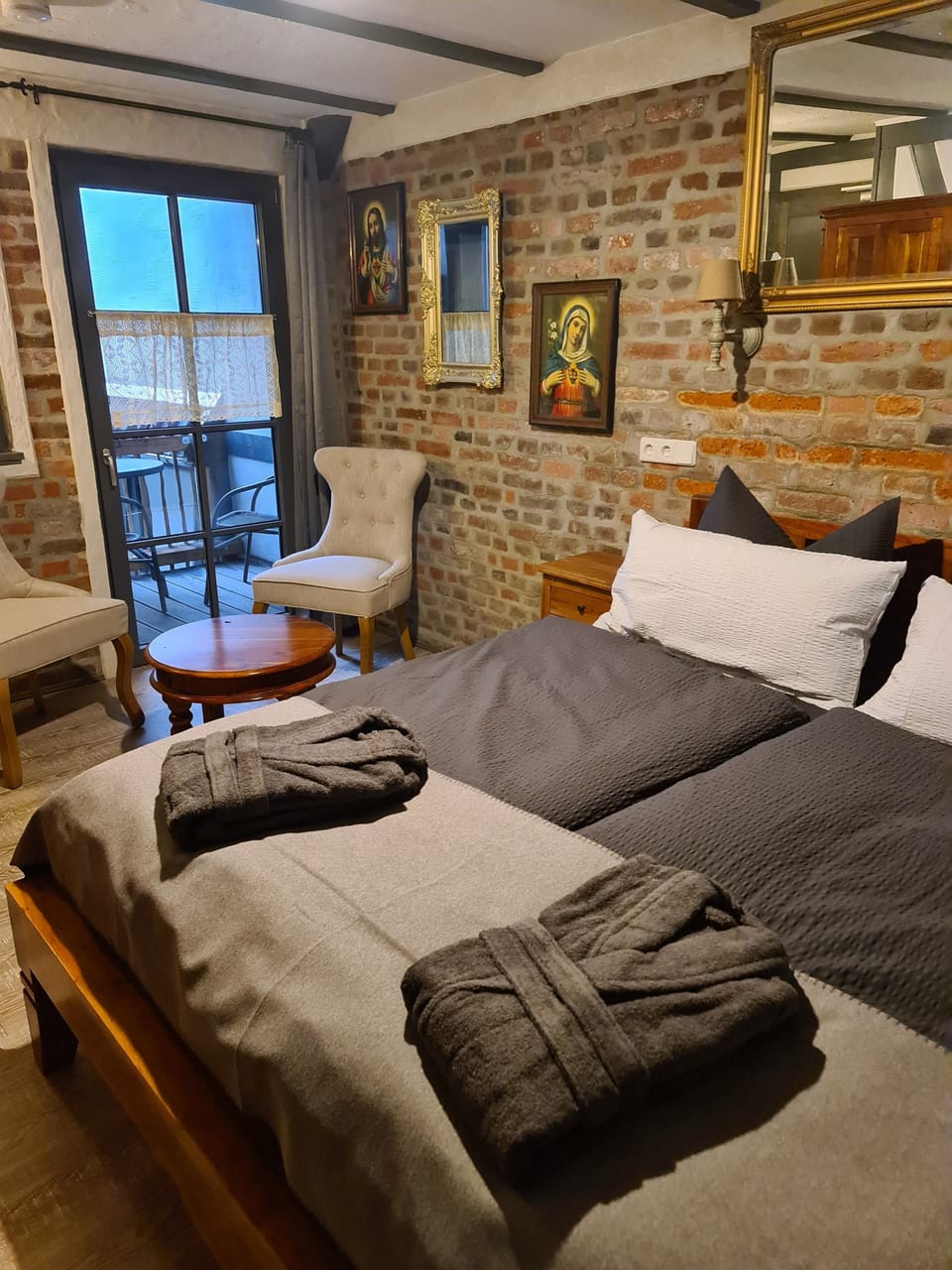Classic Double Room, Balcony, Courtyard View | In-room safe, desk, laptop workspace, blackout drapes