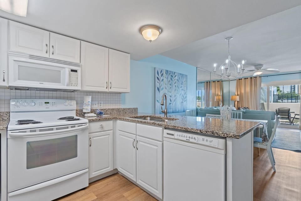 Condo, Multiple Beds (Perdido Dunes 21) | Private kitchen | Oven
