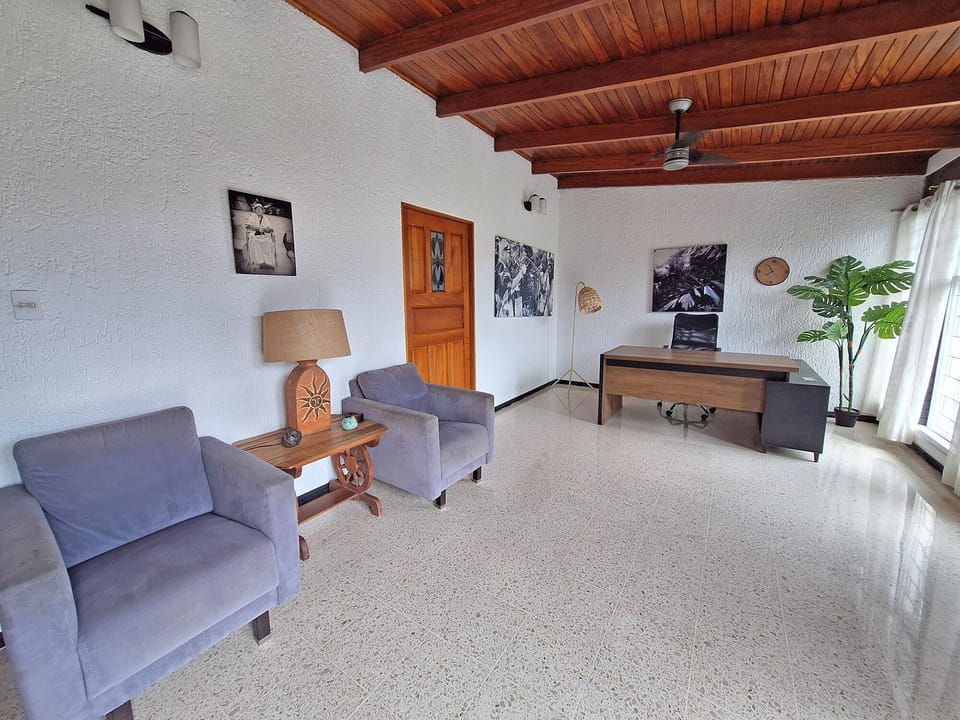 Jungla Urbana BnB - Adults Only Bed and Breakfast in San Jose