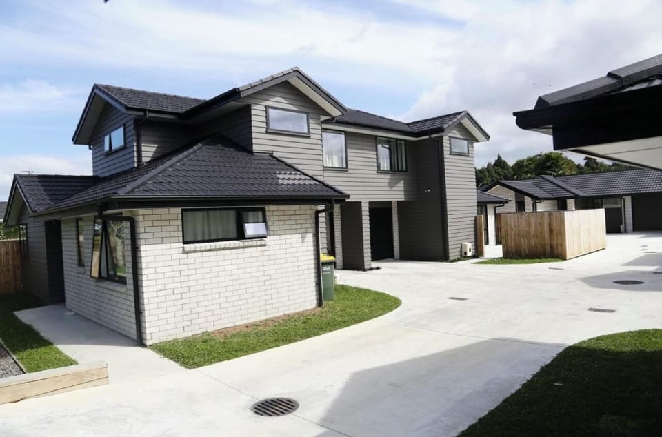 Tramway Service Apartments Bed and Breakfast in Hamilton