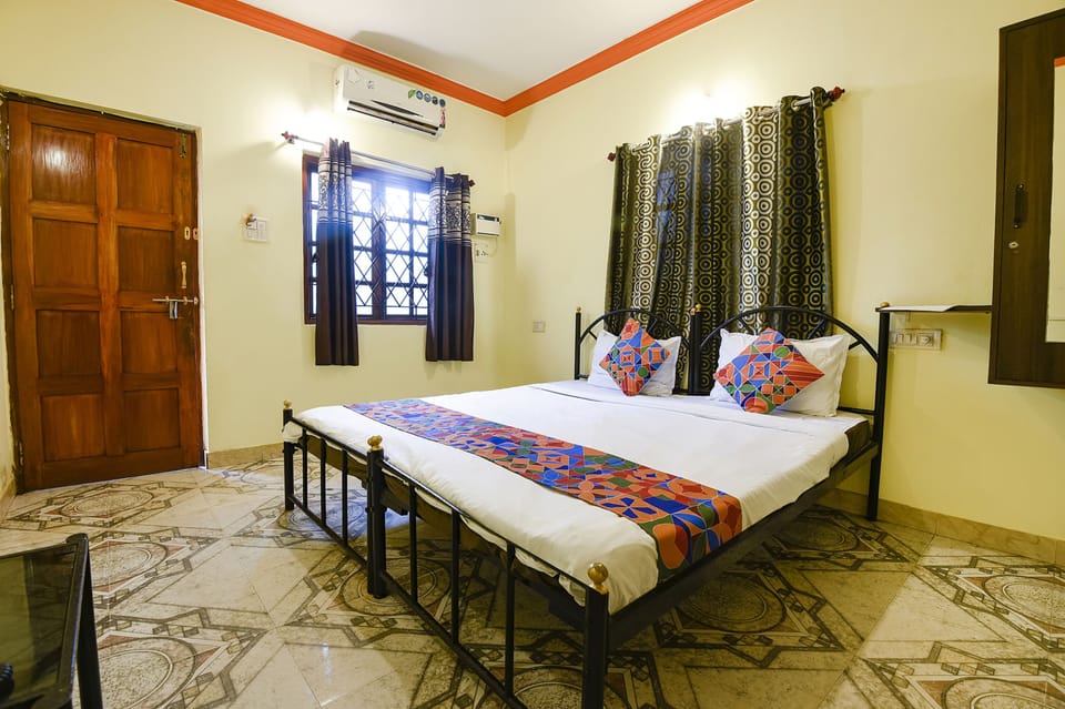 Premium Room | Egyptian cotton sheets, premium bedding, in-room safe, free WiFi