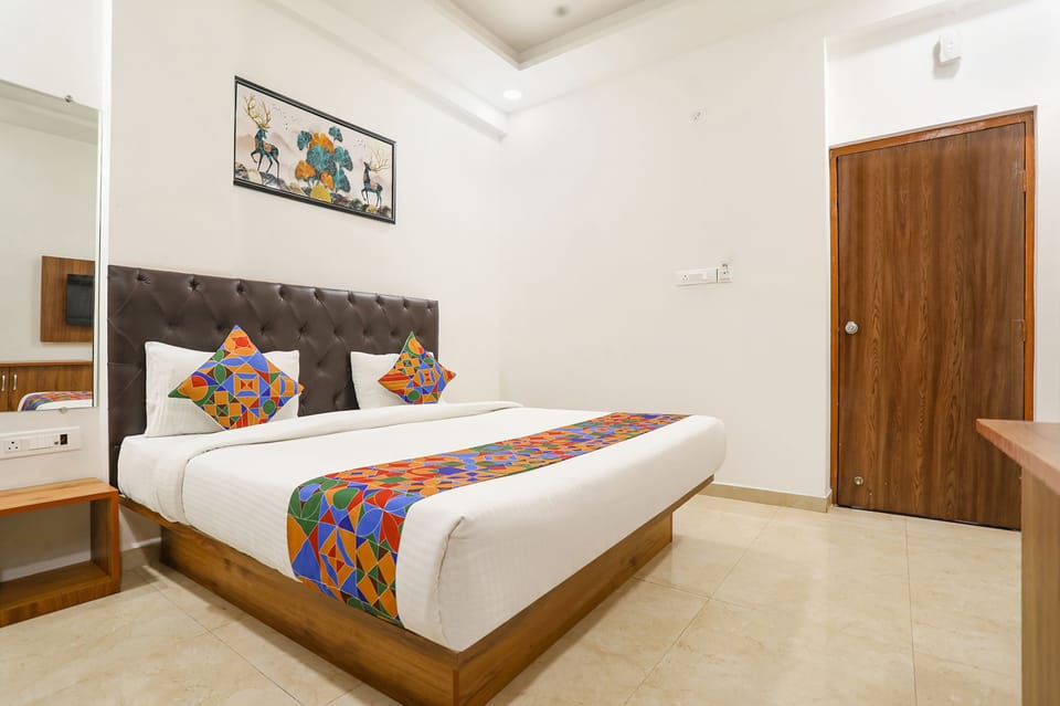 Deluxe Room | Egyptian cotton sheets, premium bedding, in-room safe, free WiFi