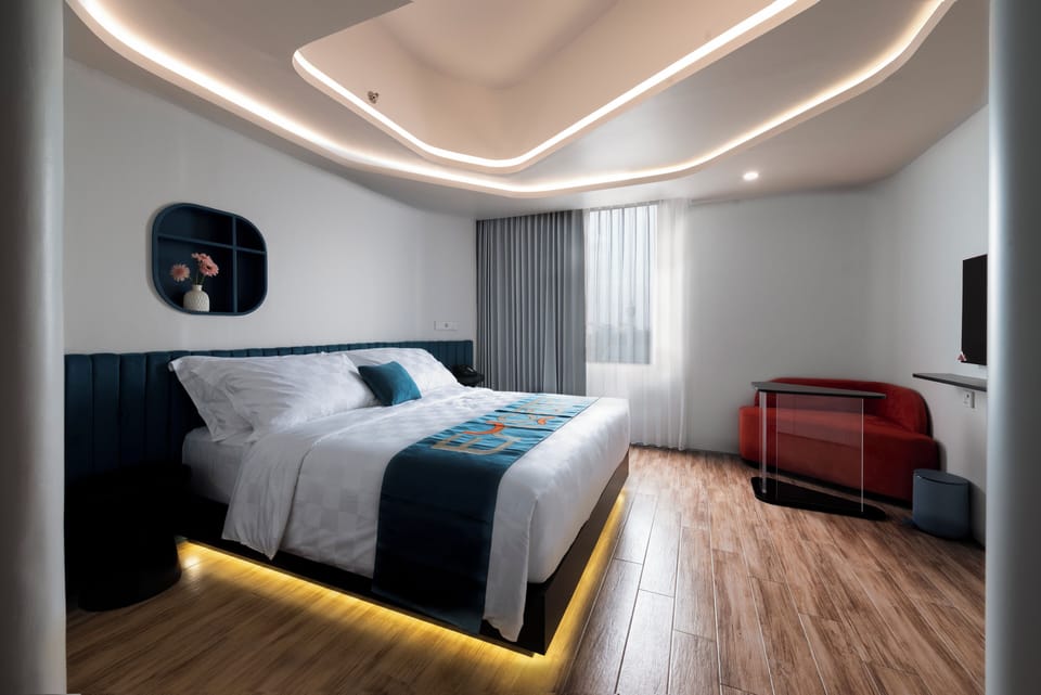 In-room safe, desk, free WiFi, bed sheets