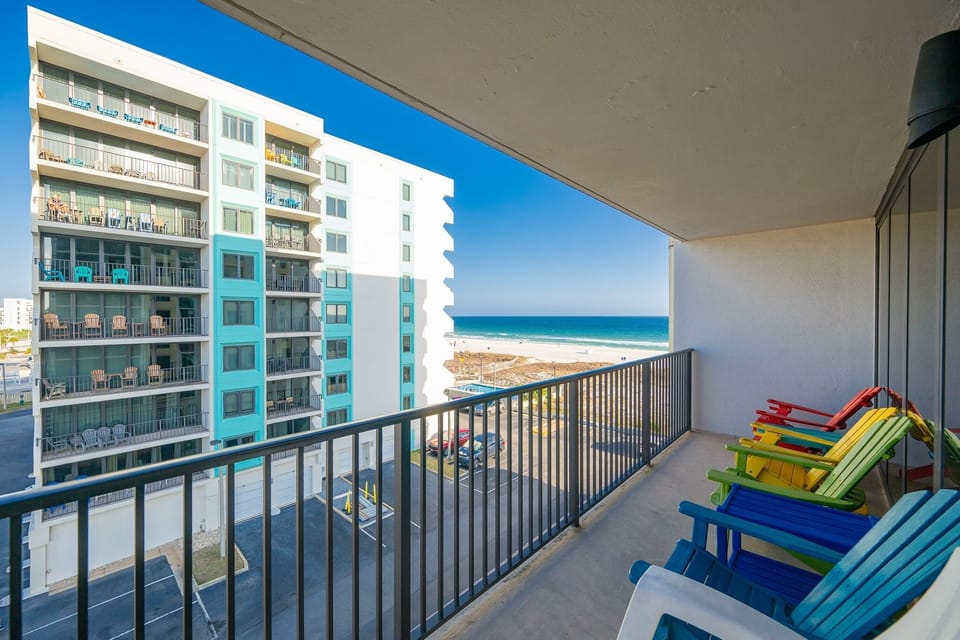 Condo, 3 Bedrooms | Property grounds
