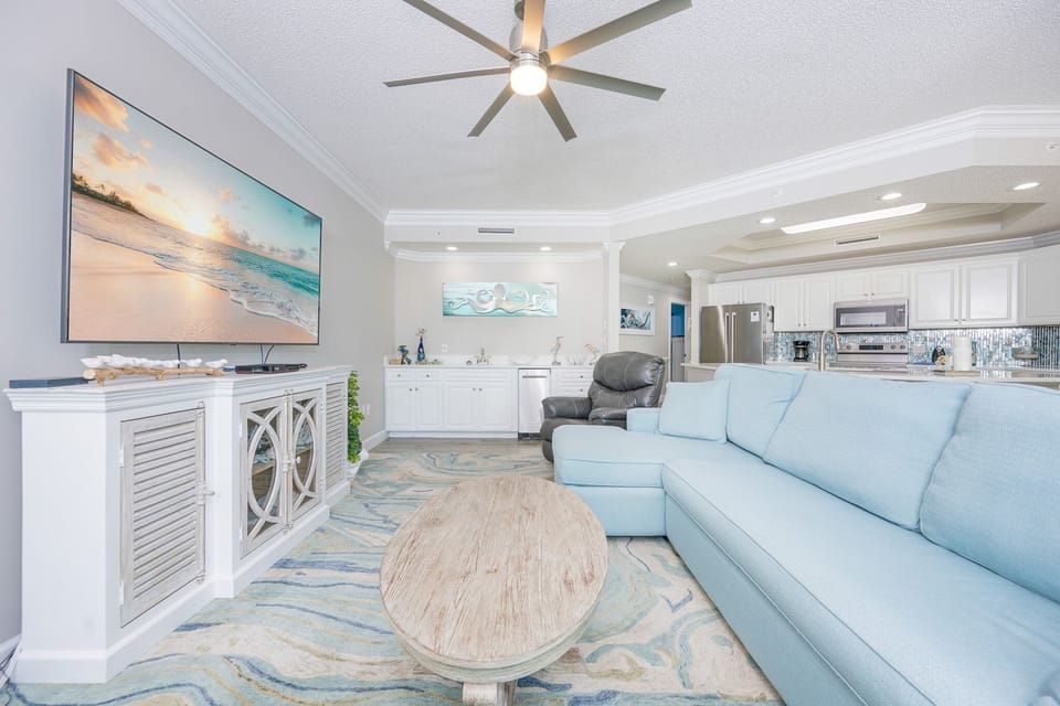 Condo, 2 Bedrooms | Living area | DVD player