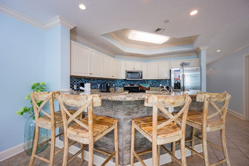 Condo, 3 Bedrooms | Dining