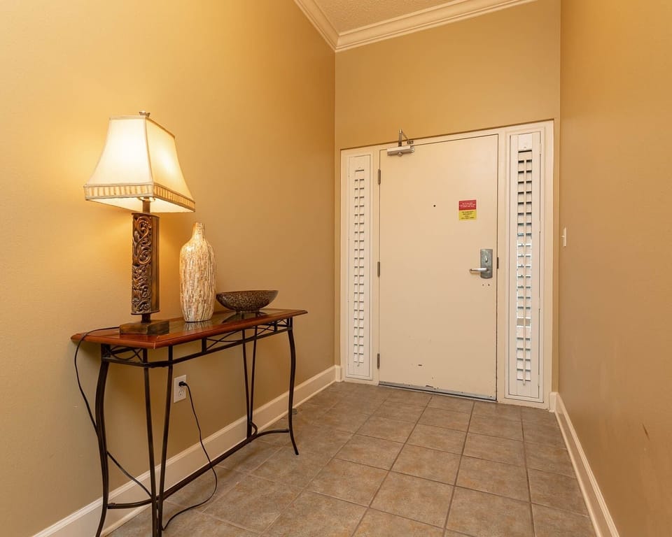 Condo, 3 Bedrooms | Interior