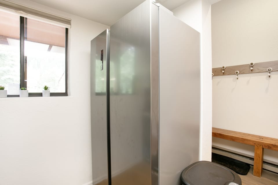 Condo, 2 Bedrooms | 2 bedrooms, laptop workspace, iron/ironing board, WiFi (free)