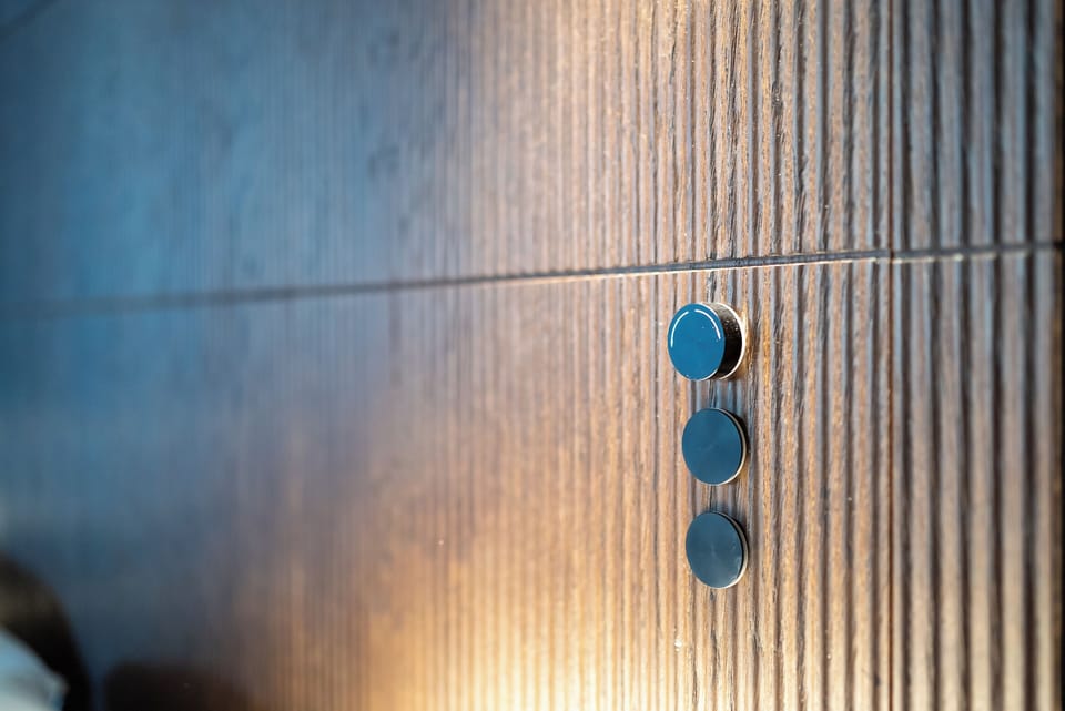 In-room safe, blackout drapes, WiFi (free)