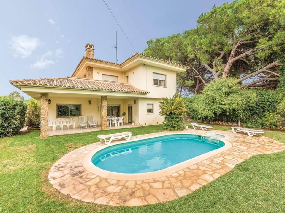 House | Pool | Outdoor pool