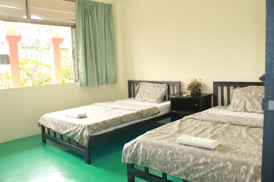 Standard Room, 2 Twin Beds, Non Smoking | 7 bedrooms, free WiFi, bed sheets