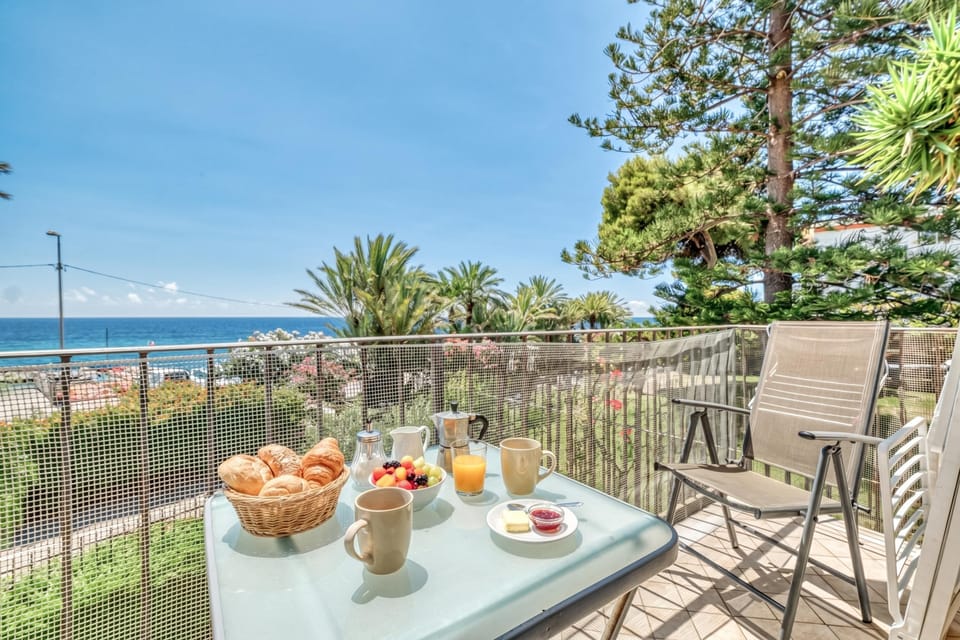 Family Apartment, 2 Bedrooms, 2 Bathrooms (Sunny House Spiagge e Ciclabile with) | Property grounds