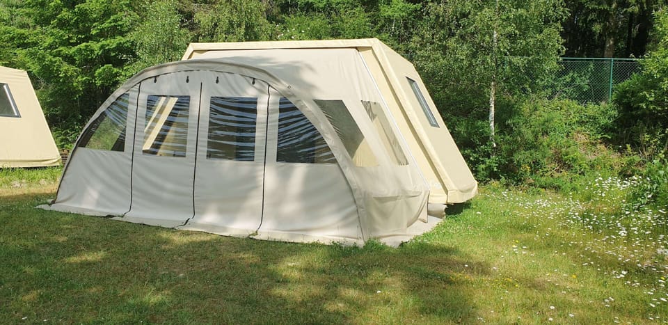 Tent | Exterior