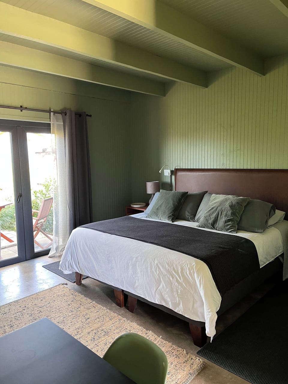 Comfort Room, Garden View | Premium bedding, memory foam beds, desk, laptop workspace