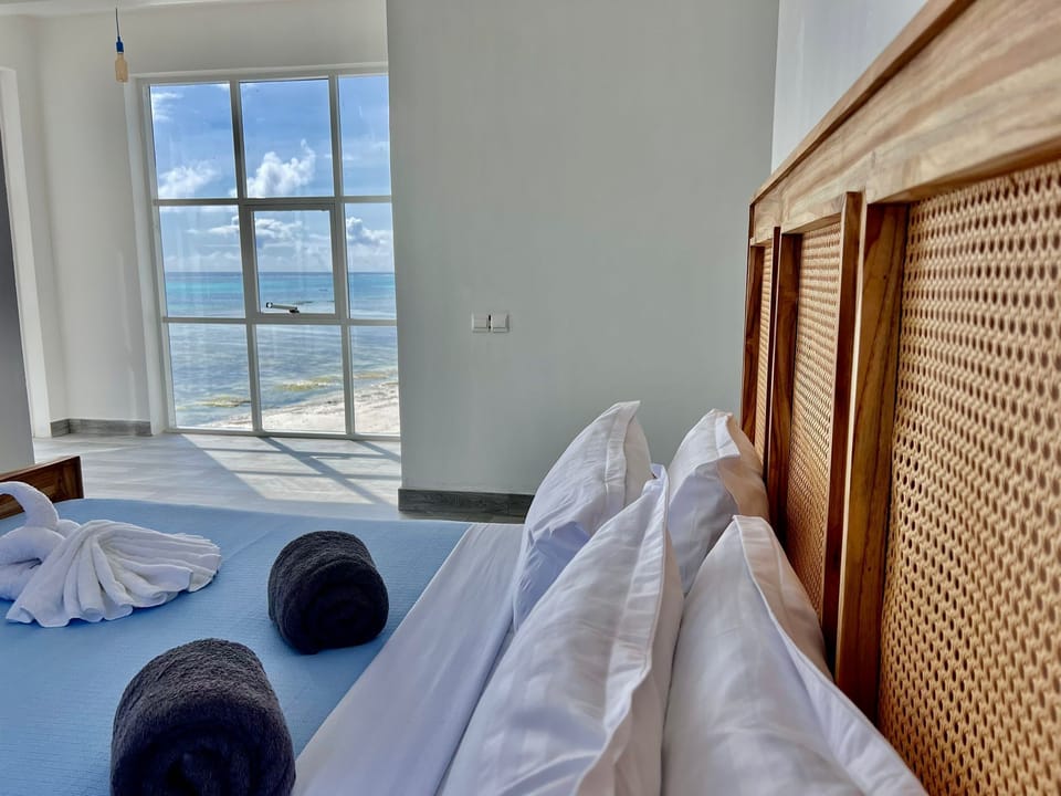 Superior Room, Sea View | Egyptian cotton sheets, premium bedding, memory foam beds, in-room safe