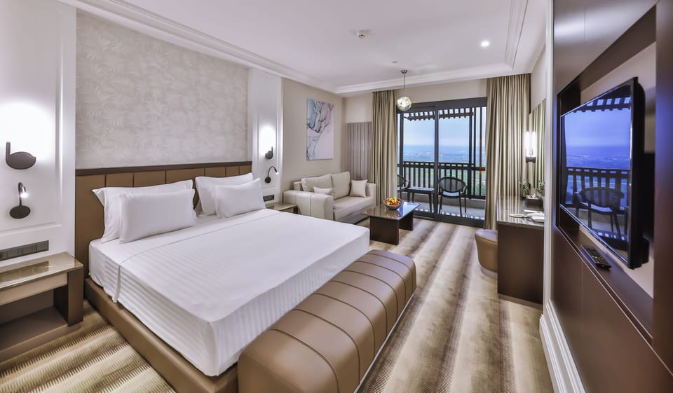 Deluxe Double Room, Mountain View | Premium bedding, minibar, in-room safe, desk