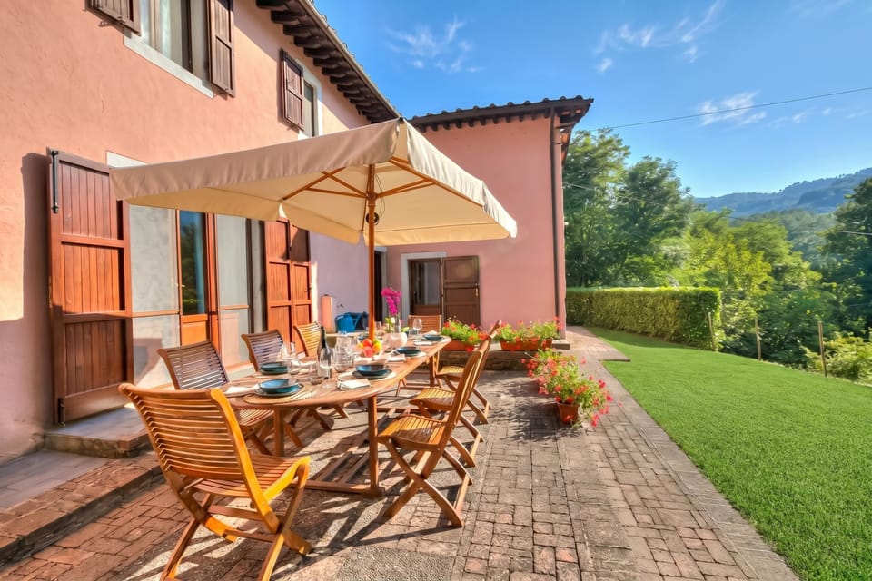 Family House, 4 Bedrooms, 2 Bathrooms (Home Romeo Private Pool Surrounded by) | Outdoor dining