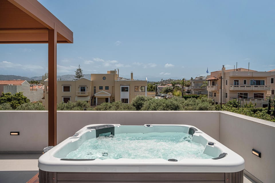 Private spa tub