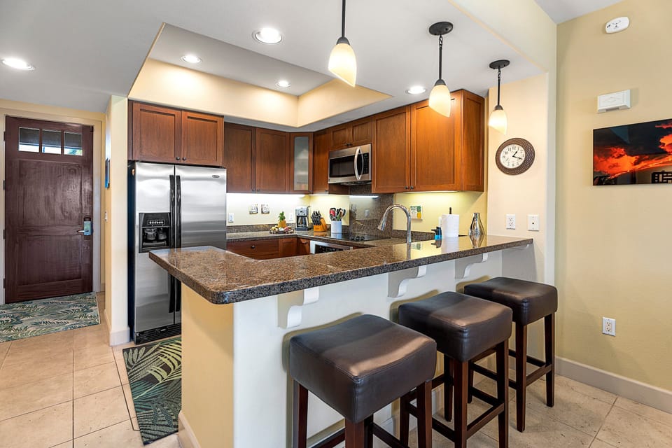 Condo, Multiple Beds, Lanai, Golf View (Halii Kai 10B) | Private kitchen | Full-size fridge, oven, stovetop, dishwasher
