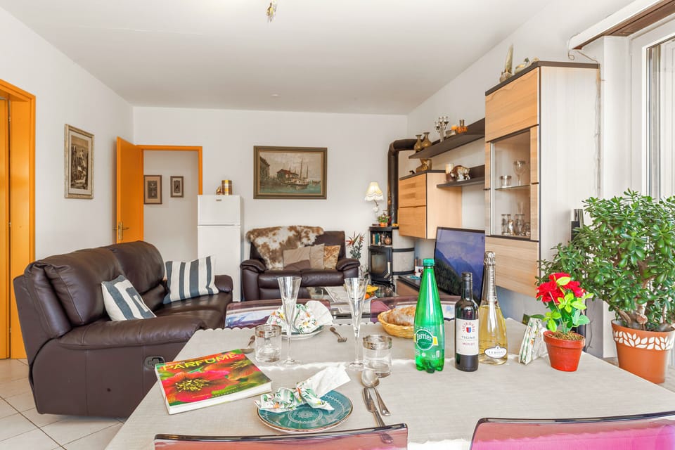 Family Apartment, Multiple Bedrooms (Apartment Graziella With Pool And) | Living area | TV