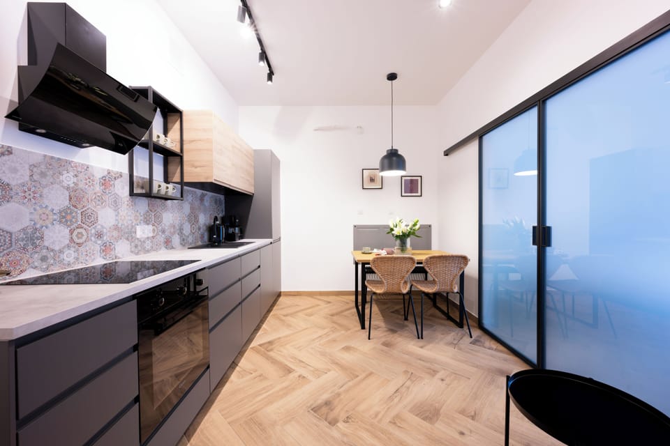 Apartment | Private kitchen | Fridge, oven, stovetop, dishwasher