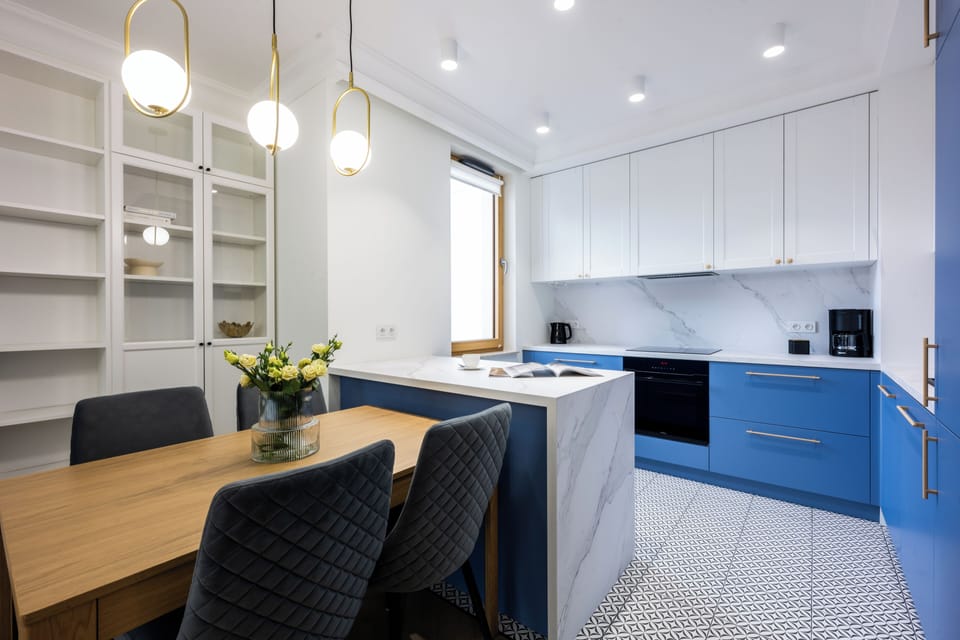 Exclusive Apartment | Private kitchen | Fridge, oven, stovetop, dishwasher