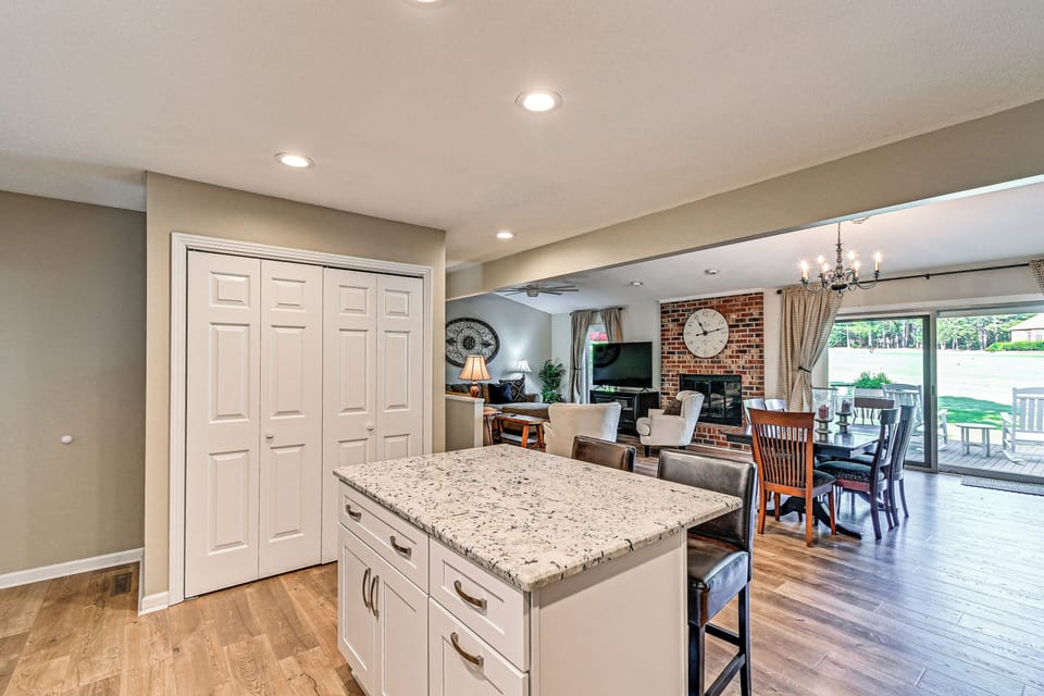 House (3 Bedrooms) | Interior