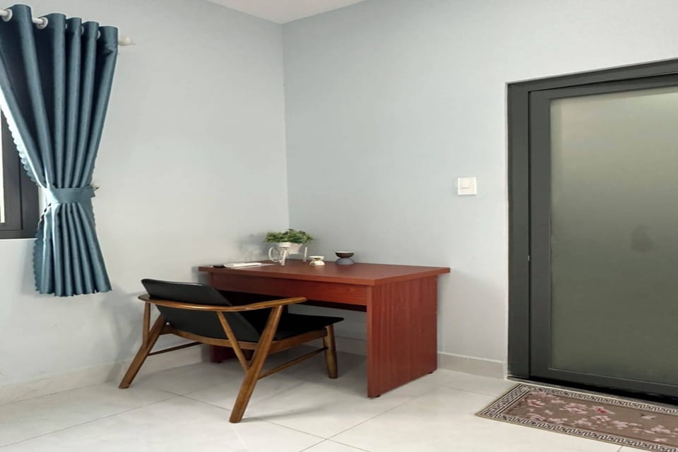 Penthouse | Desk, laptop workspace, free WiFi