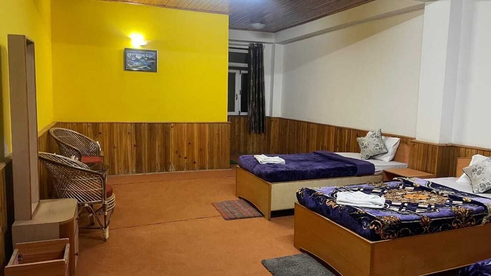 Deluxe Double Room, Mountain View | Desk, WiFi (free)