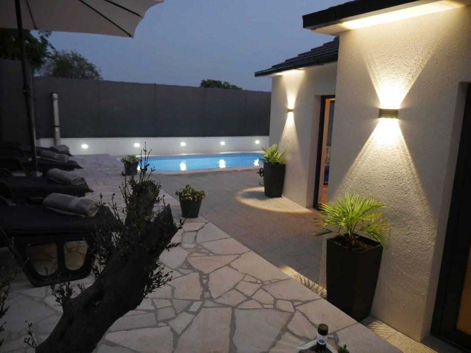 Apartment | Pool | Outdoor pool