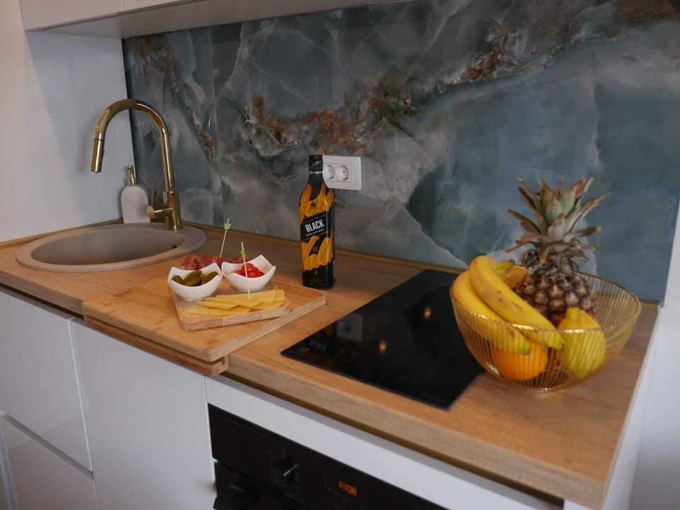 Apartment | Private kitchen | Fridge, microwave, oven, stovetop